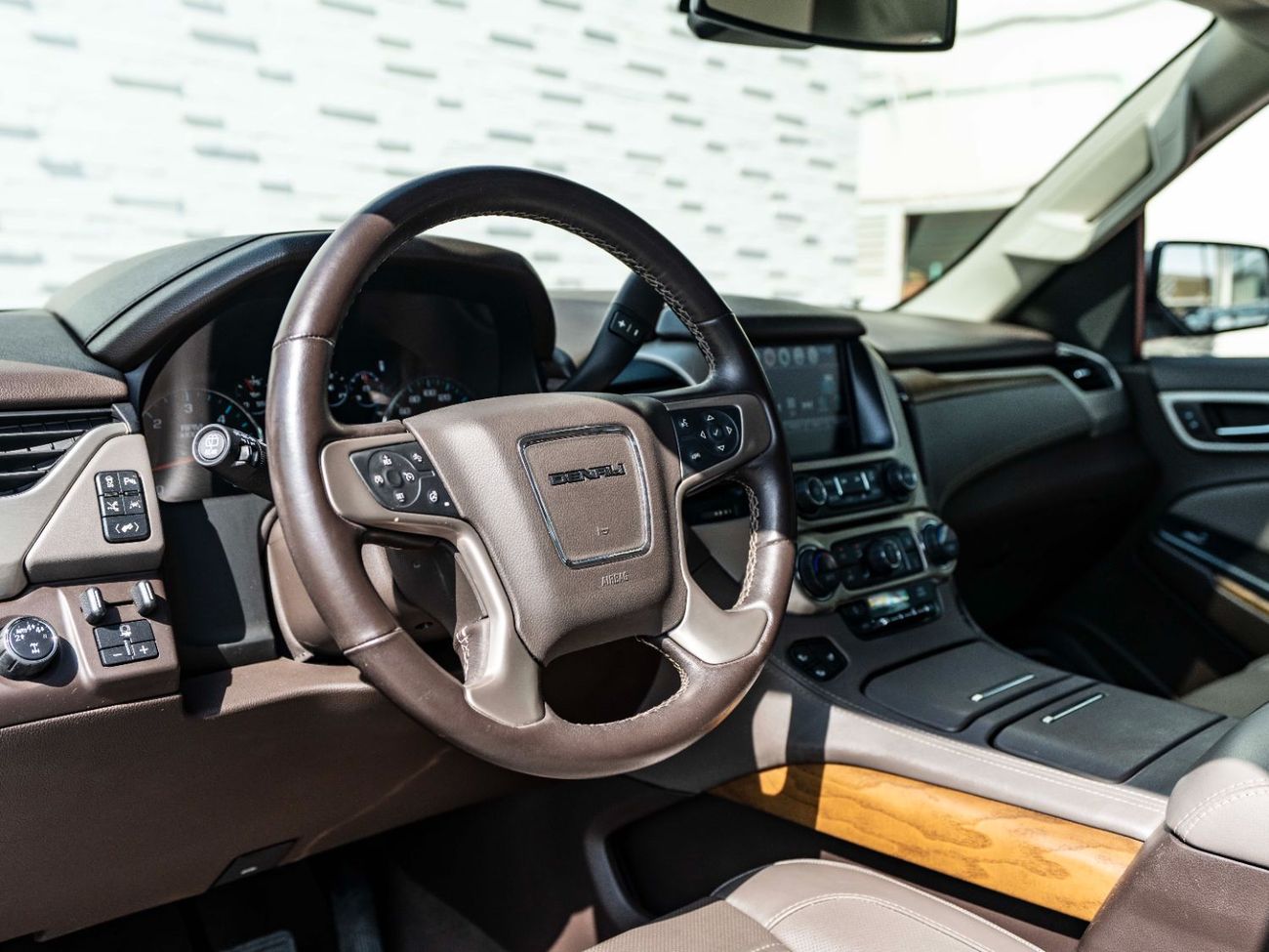 جي أم سي يوكون Denali 6.2L (8 Seater)