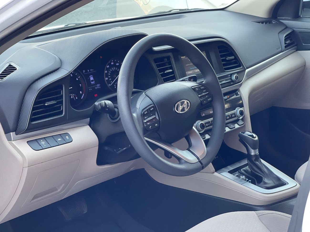 Hyundai Elantra Standard ELANTRA WHITE / LINE ASSIST /APPLE CAR PLAY