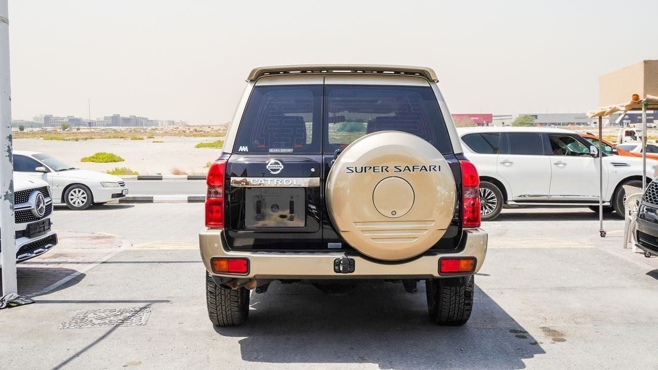 نيسان باترول سوبر سفاري Manual Transmission