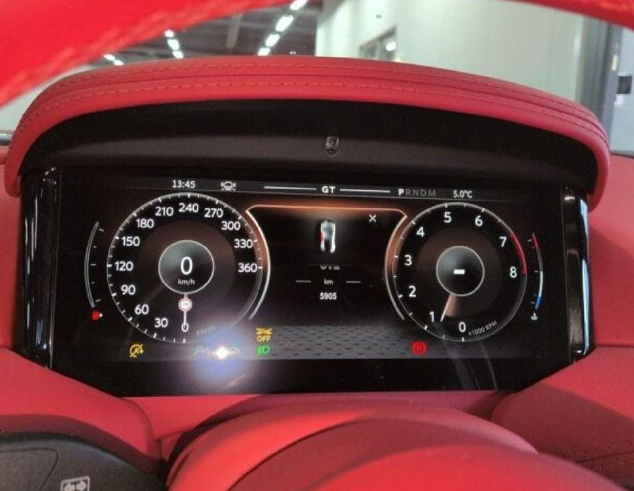 أستون مارتن DB12