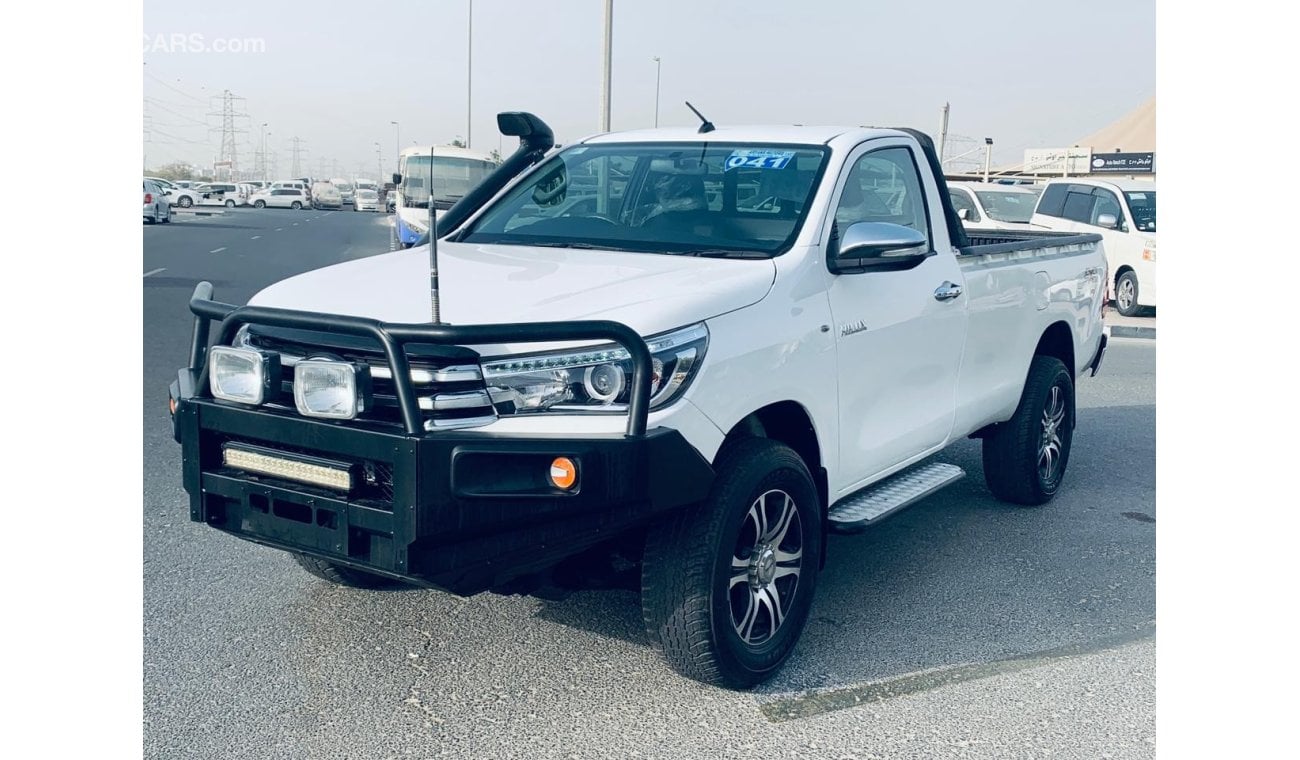 تويوتا هيلوكس SR5 Diesel Right Hand Drive Clean Car single cab