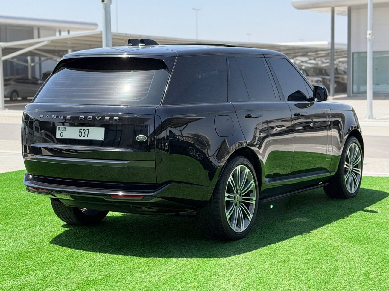 Land Rover Range Rover HSE P530 4.4L Range Rover HSE / 2022 / GCC / Under Warranty / Original Paint / 69,000KM