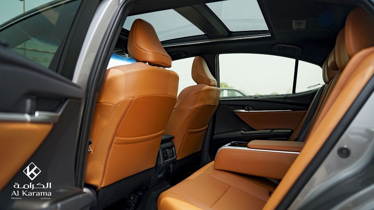 تويوتا كامري LUMIERE HEV - 2.5L Hybrid Engine with Seat Memory & Ventilation, Radar, 360 Camera | GCC Specs