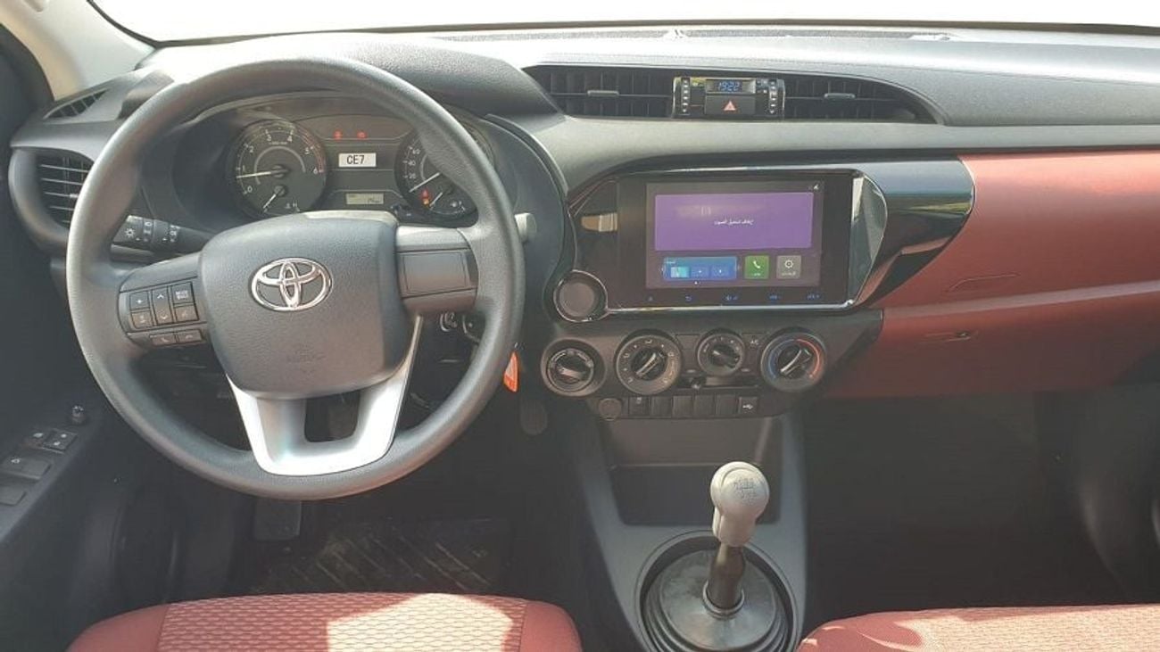 Toyota Hilux 2.4L - 4WD - MT - PW (DIESEL)