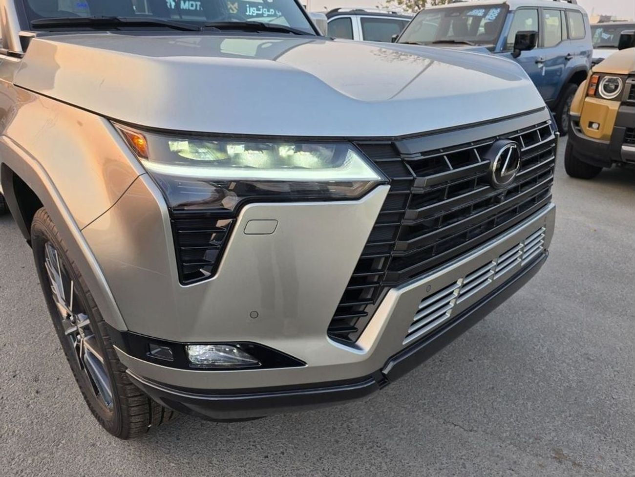 لكزس GX550 Luxury + 6 Seater Full Option  * Export Price *