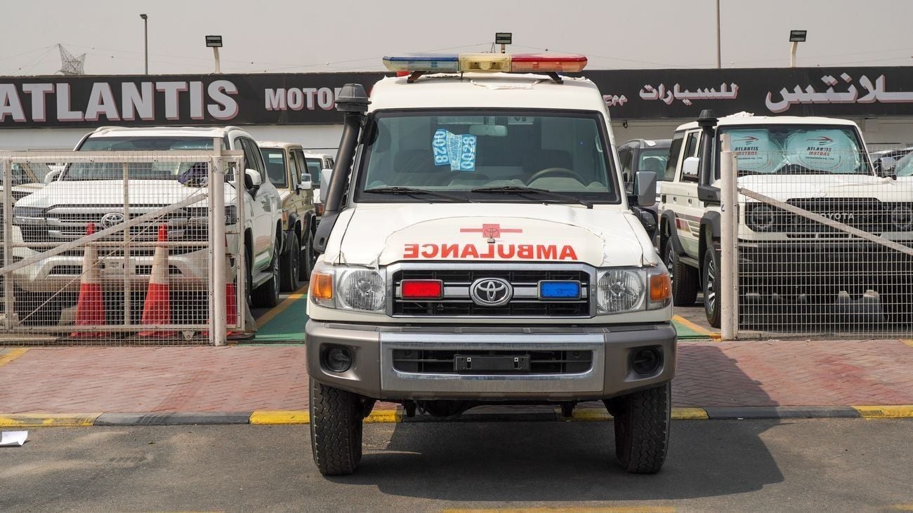 Toyota Land Cruiser 70 4.0L M/T