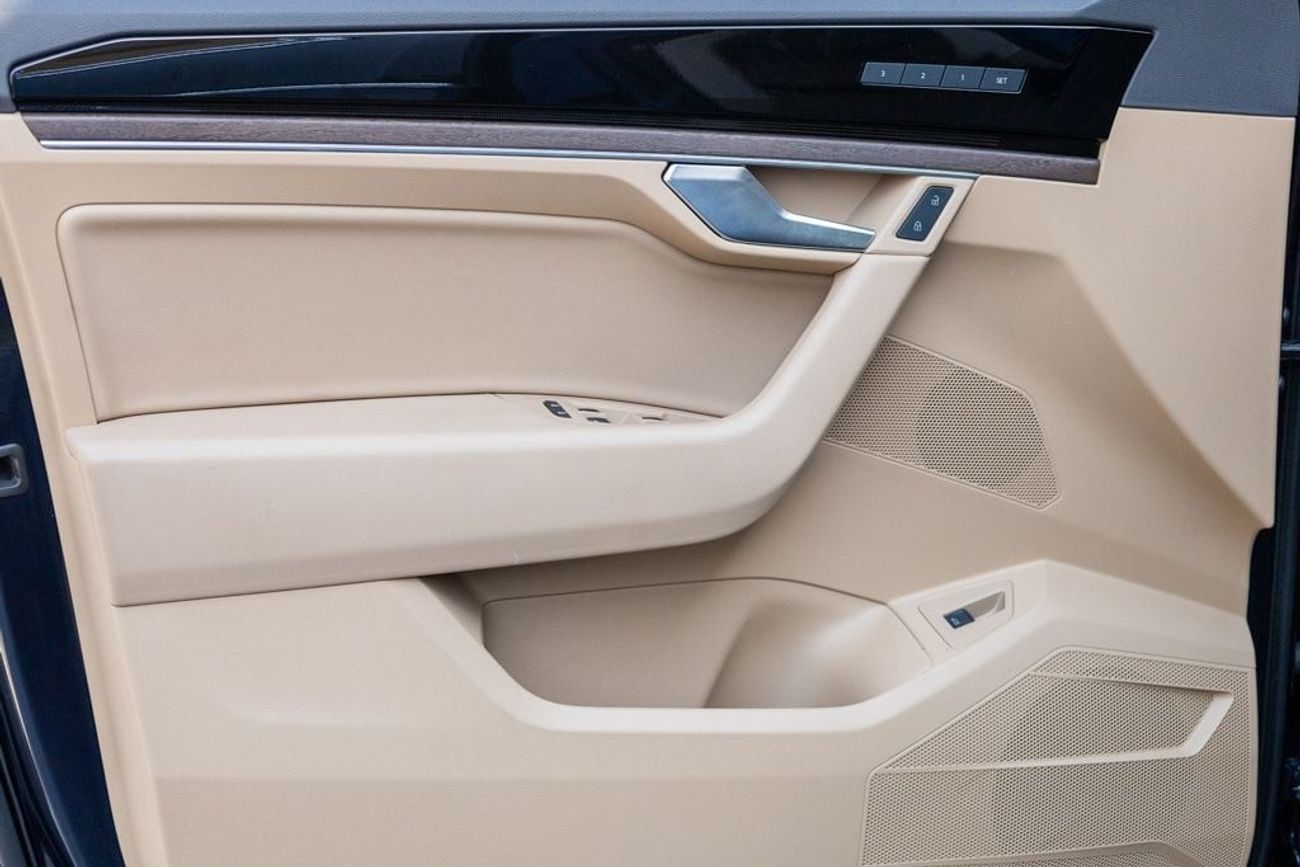 Volkswagen Touareg Atmosphere 3.0L Volkswagen Touareg 2023 GCC under Agency Warranty and Service Contract with Flexible