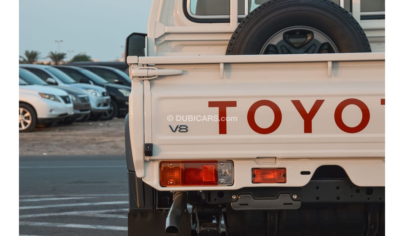 Toyota Land Cruiser Pick Up TOYOTA LAND CRUISER PICKUP 79 SERIES 4.5L V8 4WD 2024 | ALL WHEEL DRIVE | DIFFERENTIAL LOCK | ALLOY 