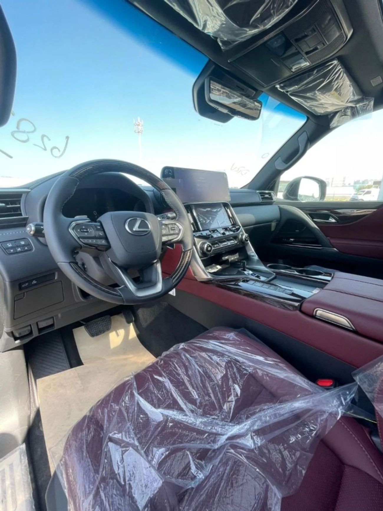 Lexus LX 700h 2025 Lexus LX700h Signature 7-Seater HEV 3.5L V6 Twin-Turbo Petrol A/T 4WD Export Only