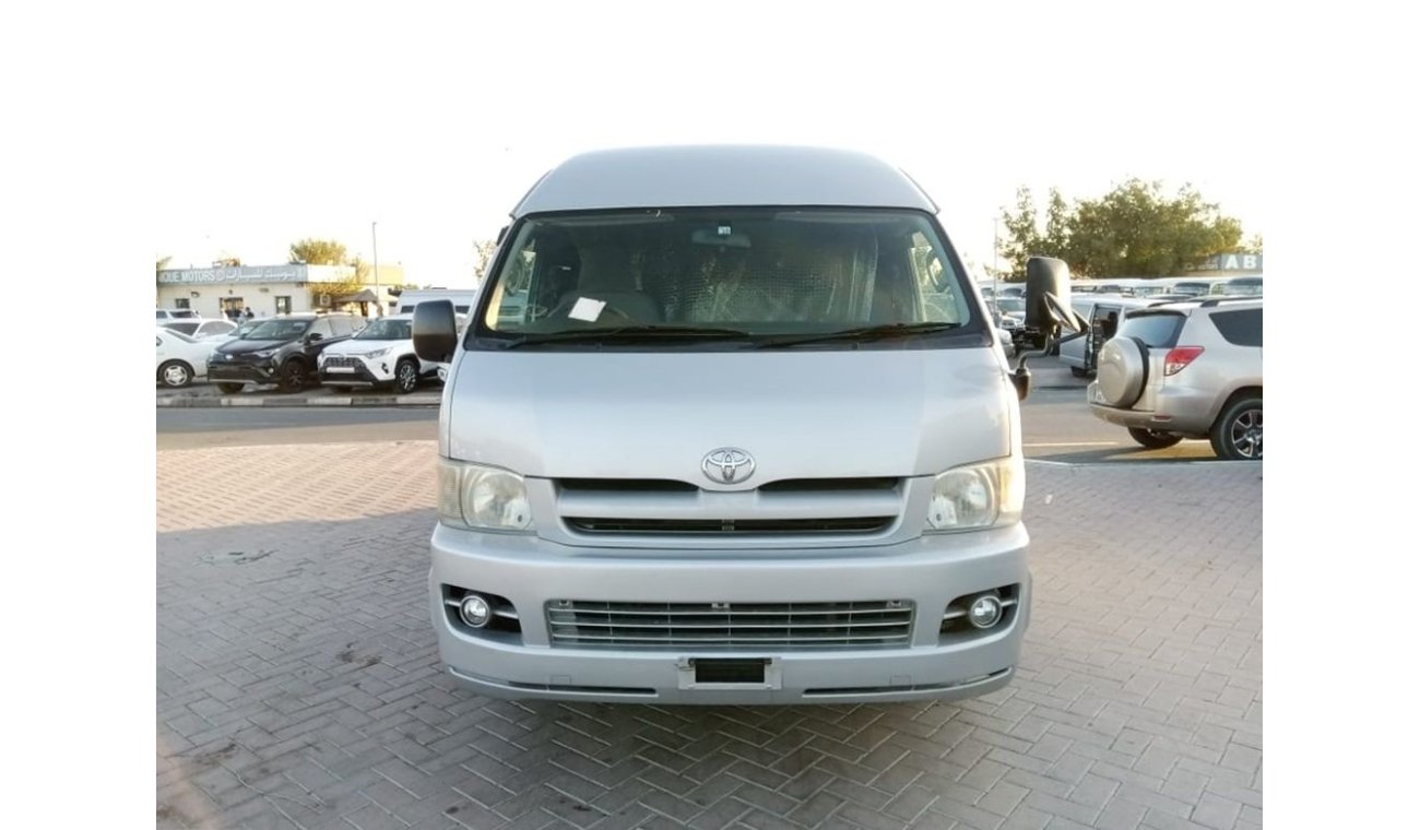 تويوتا هاياس TOYOTA HIACE RIGHT HAND DRIVE (PM1021)