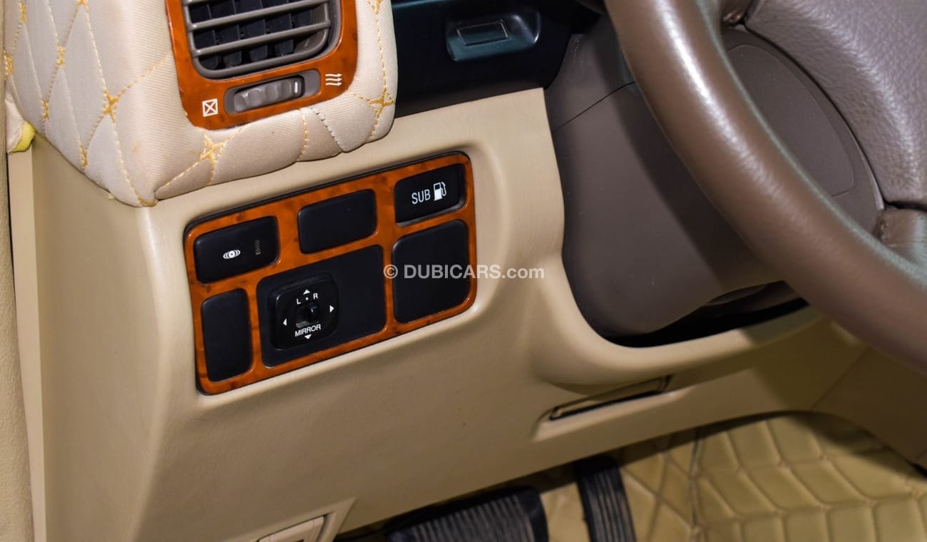 Toyota Land Cruiser GXR. V6