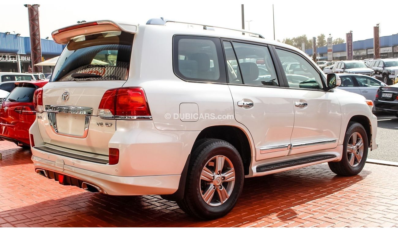 Toyota Land Cruiser VXR V8 5.7L