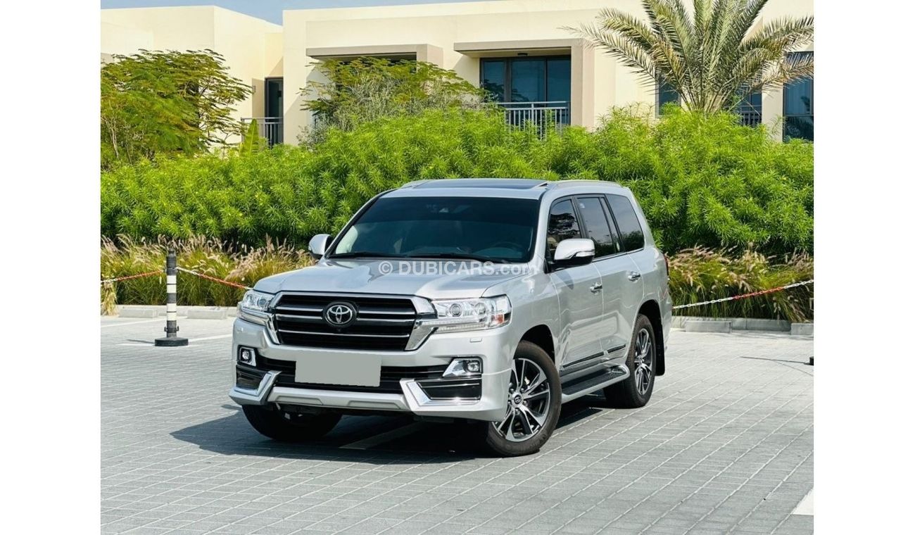 تويوتا لاند كروزر VXR