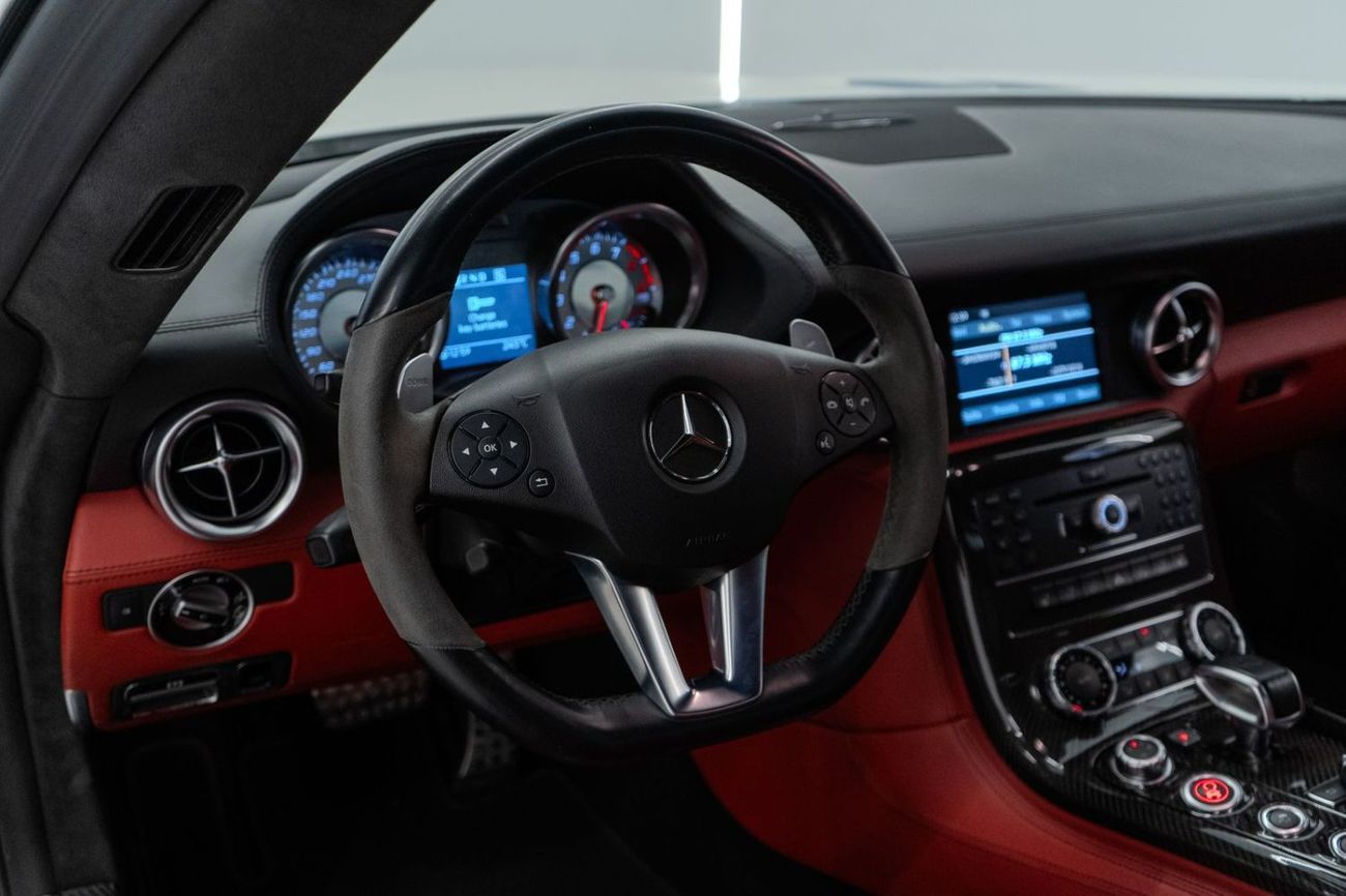 Mercedes-Benz SLS AMG Std 6.2L 2012 Mercedes Benz SLS AMG Roadster, Full Service History, Carbon Fiber Package, Low Kms, G