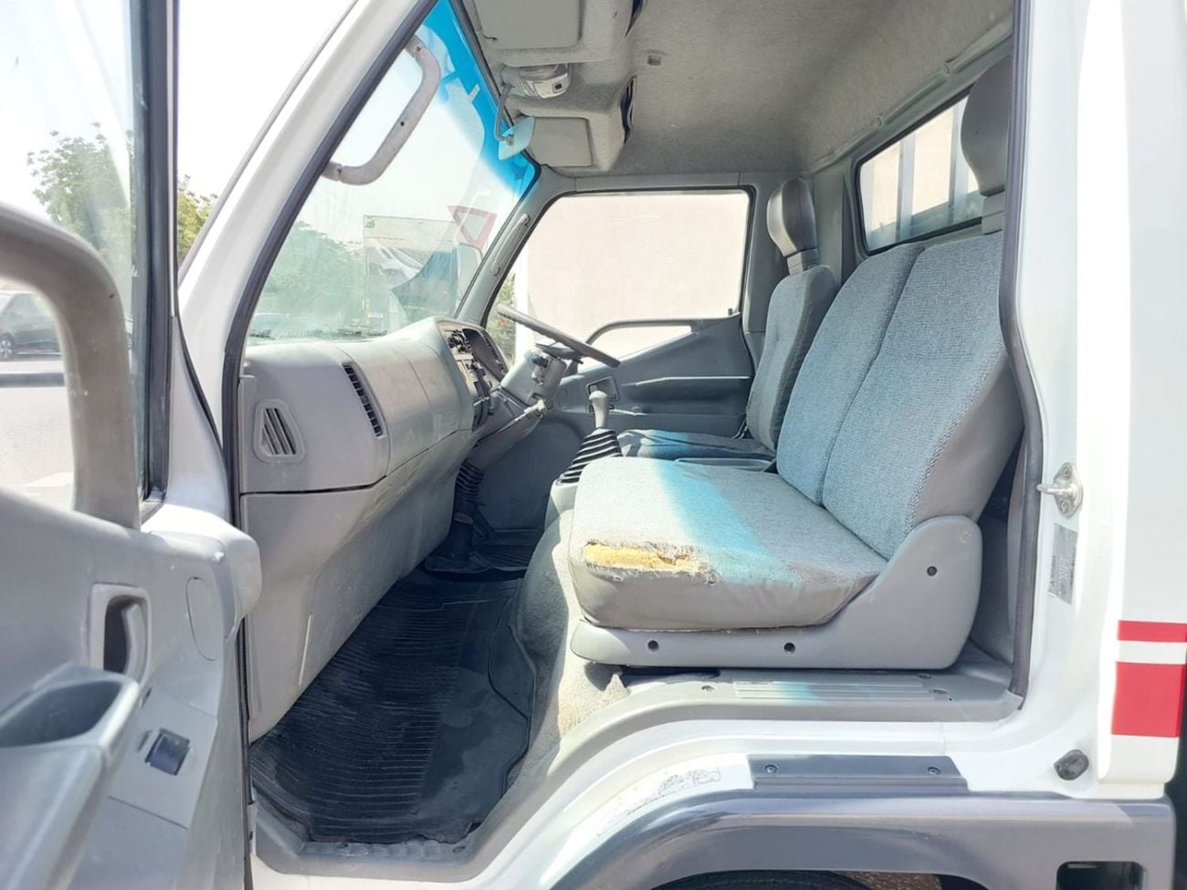 Mitsubishi Fuso Canter MITSUBISHI CANTER TRUCK RHD 1997 MODEL 4.5 L DIESEL MANUAL(PM31580)