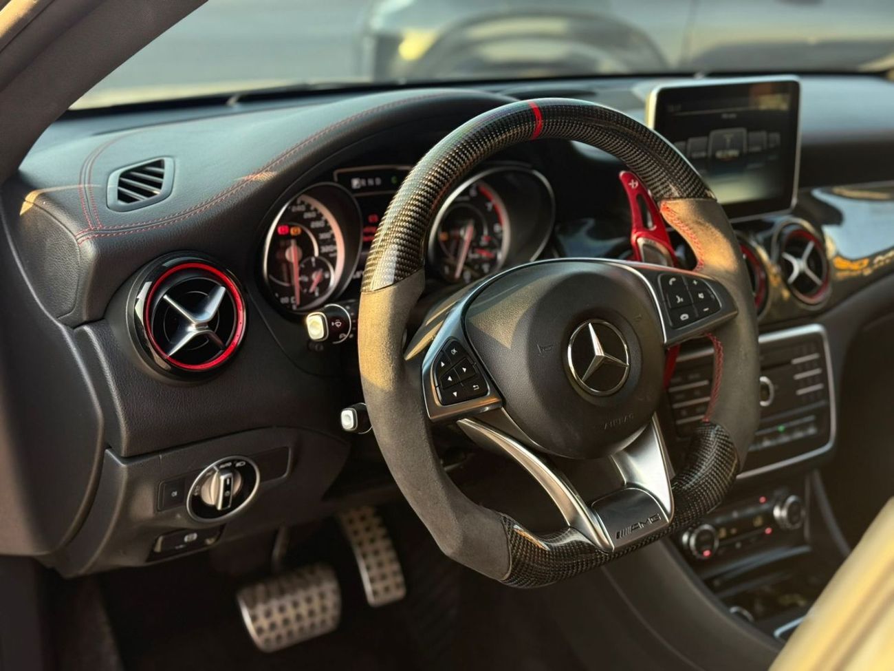 مرسيدس بنز CLA 45 AMG Std 2.0L ( CYL)