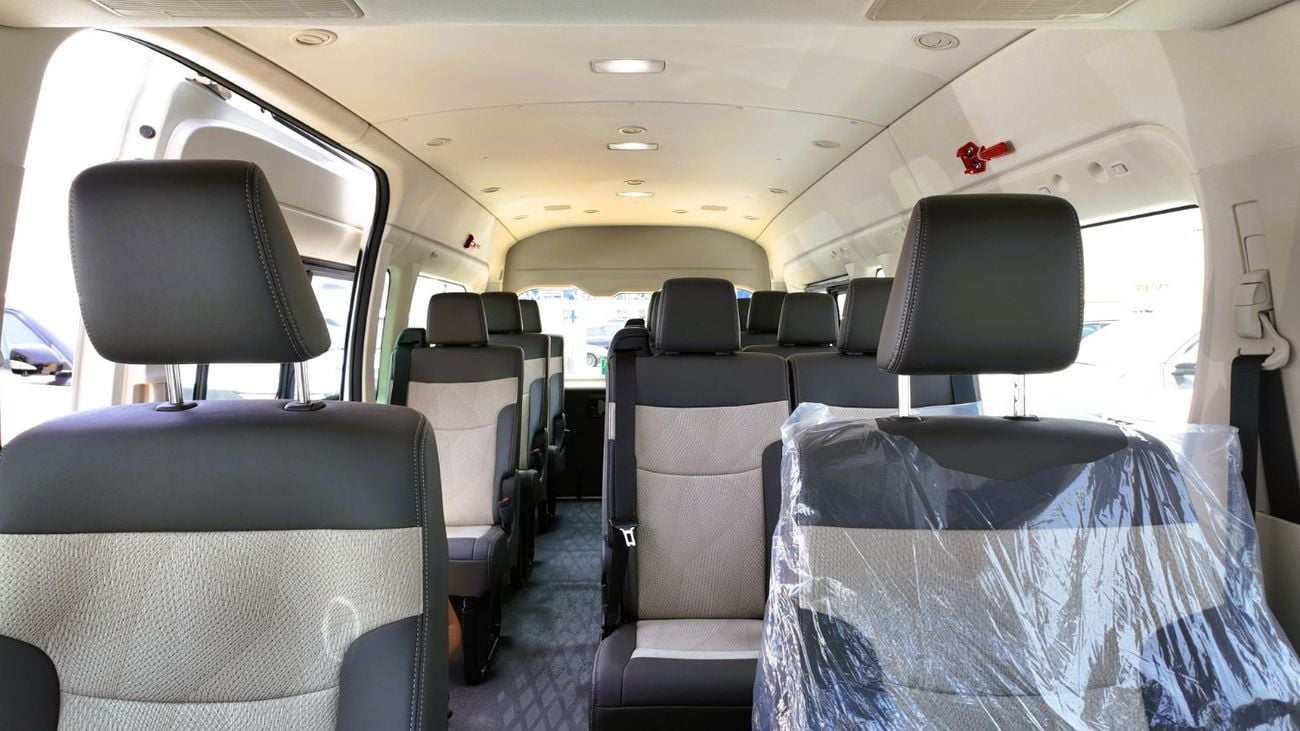 Toyota Hiace TOYOTA HIACE GL FULL OPTION M/T