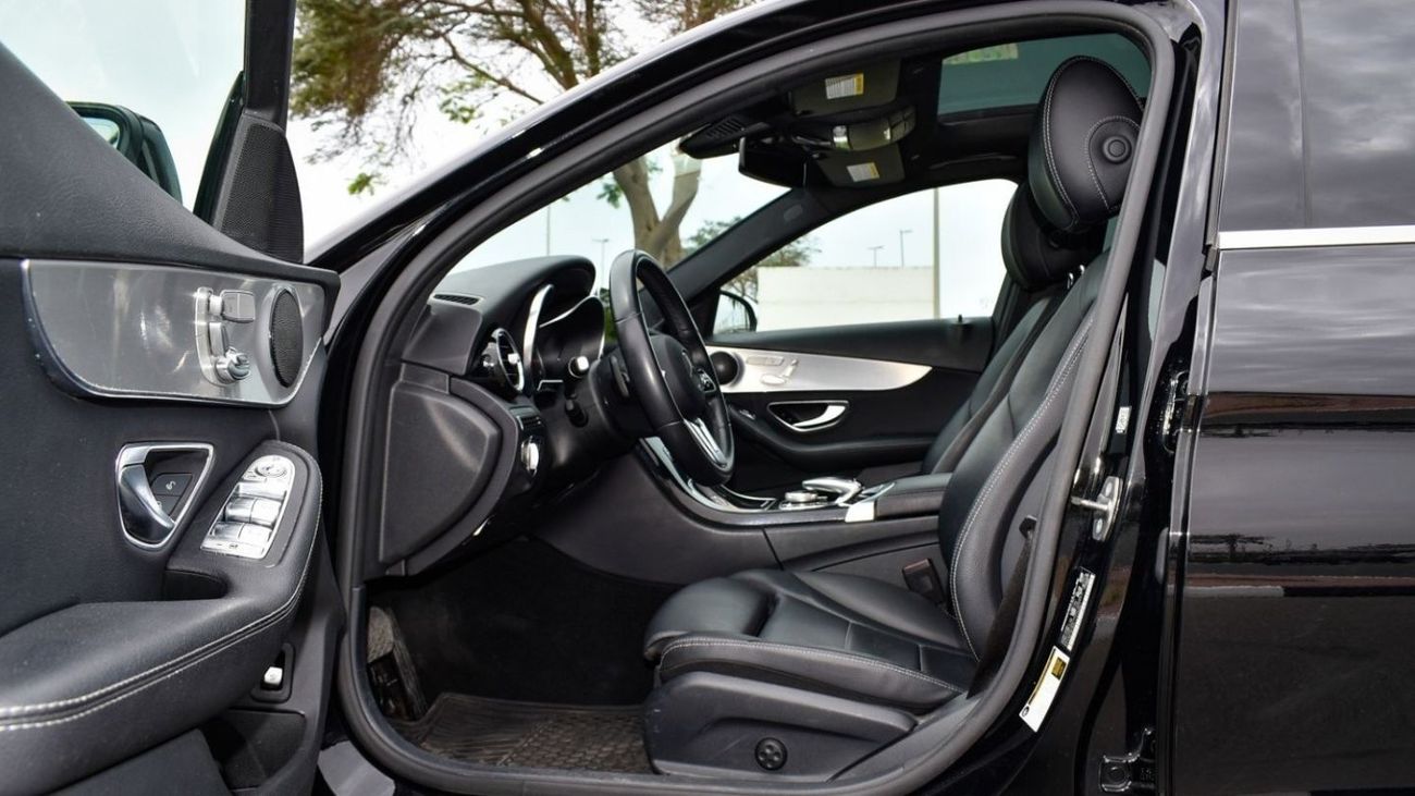 Mercedes-Benz C 300 Sport Mercedes C300 AMG / 2020 / Canadian