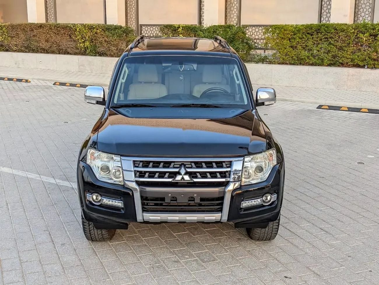 ميتسوبيشي باجيرو GLS MIDLINE