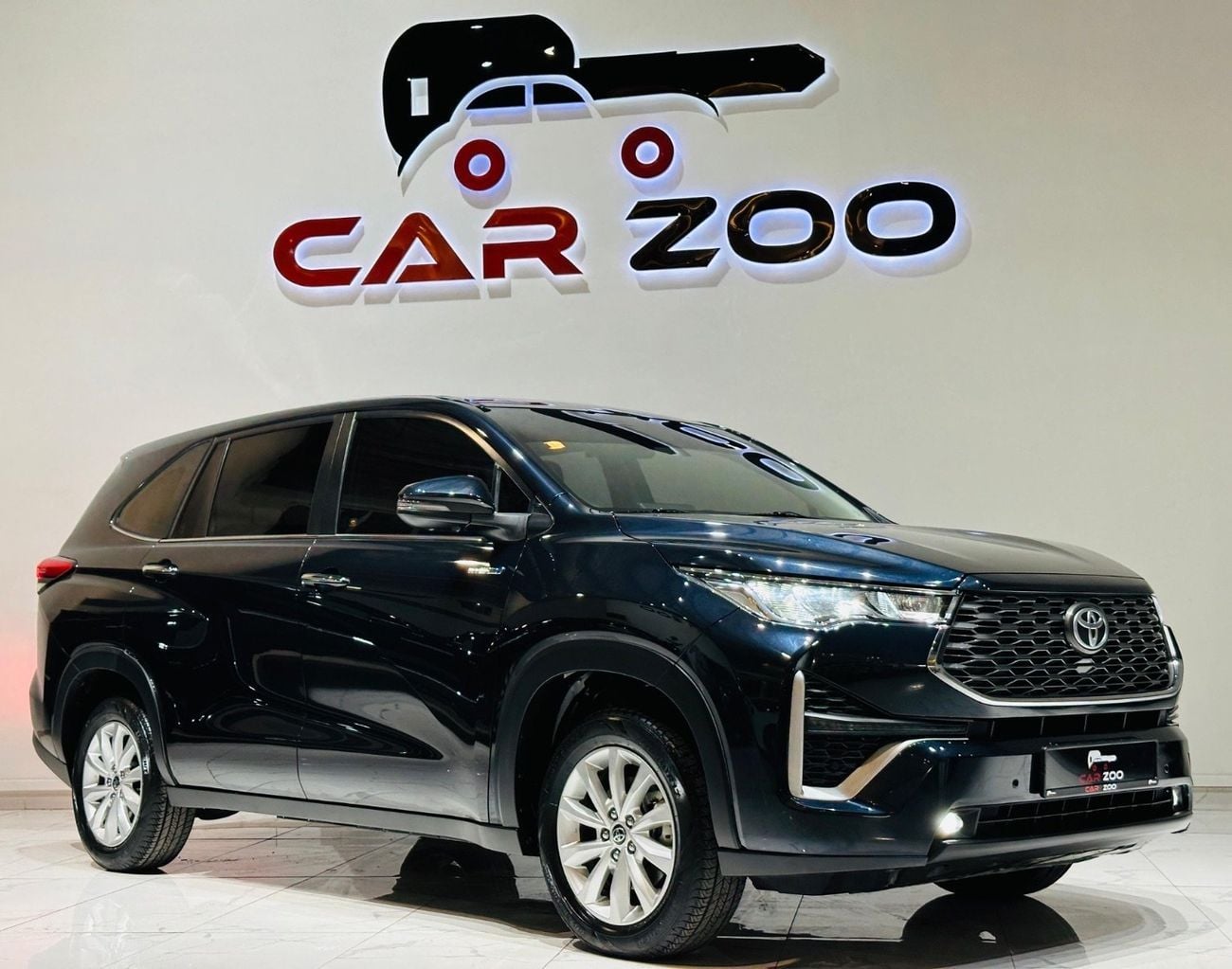 Toyota Innova 2.0L HyCross 7S Hybrid