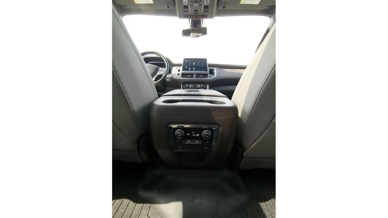 Chevrolet Suburban Chevrolet Z71 Suburban - 2022 - Grey