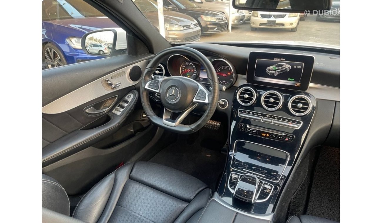 Mercedes-Benz C 350 2018 model, imported from Japan, all option, 6 cylinders, automatic transmission, in excellent condi
