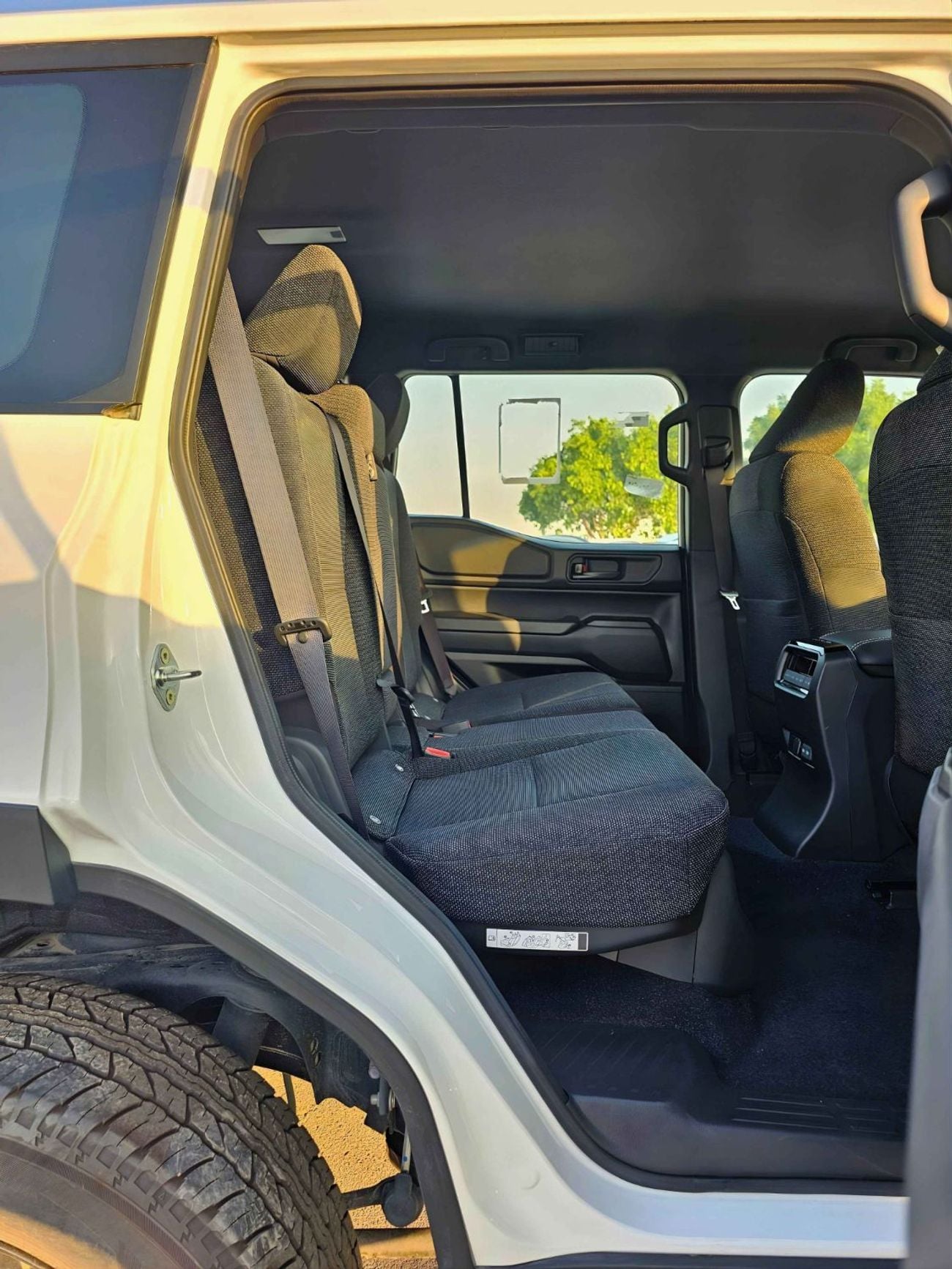 Toyota Prado LC250 URBAN / 2.4L PETROL 4WD / DVD+CAMERA / COOL BOX / FABRIC SEATS (CODE # PR24U)