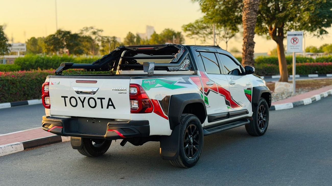 Toyota Hilux GR SPORTS BODY KIT INSTALLED | LEATHER SEATS | NUDGE BAR | SPORTS BAR | 2.8L DIESEL ENGINE | AUTO | 