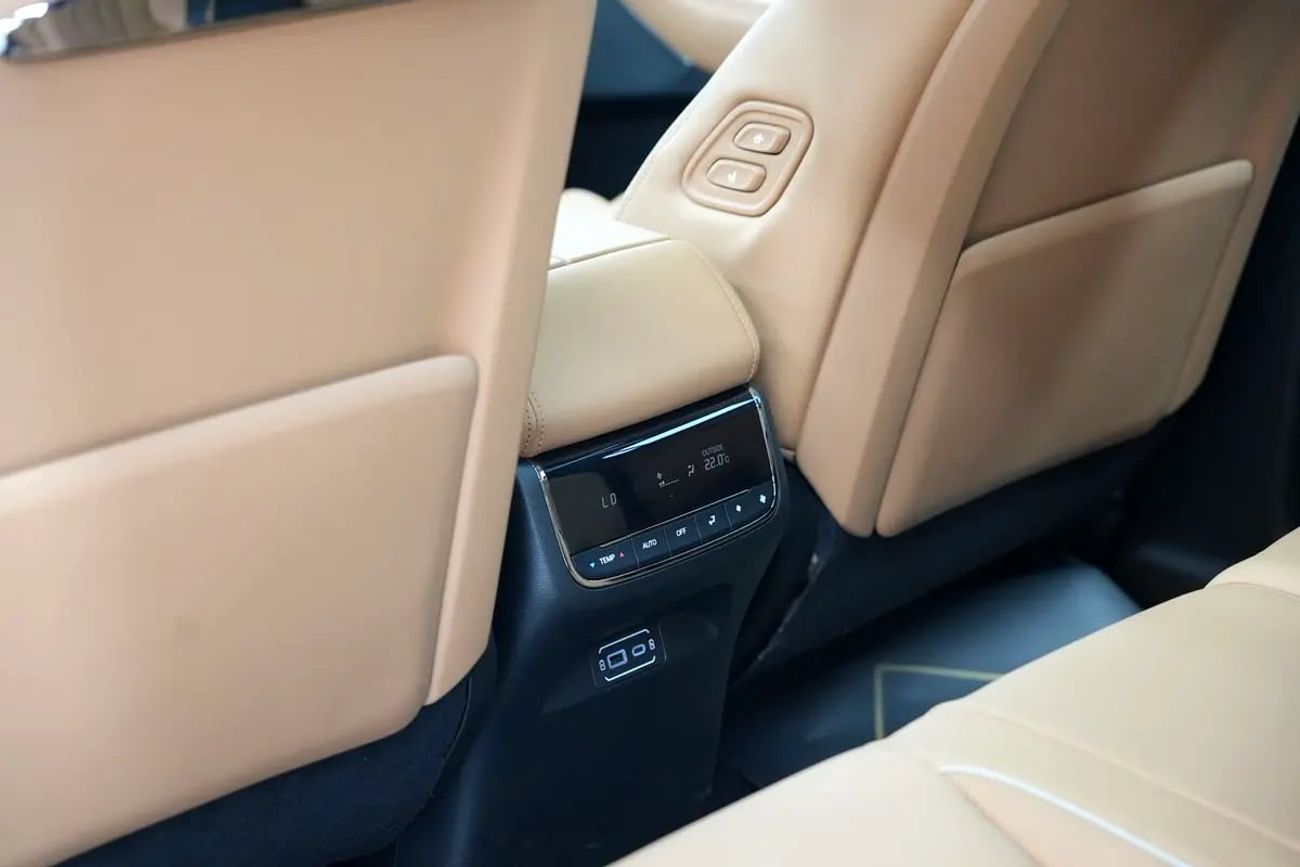 جي إي سي GS 8 2.0T GX (4WD) Traveller GX | GCC 0km | 5 Years Agency Warranty