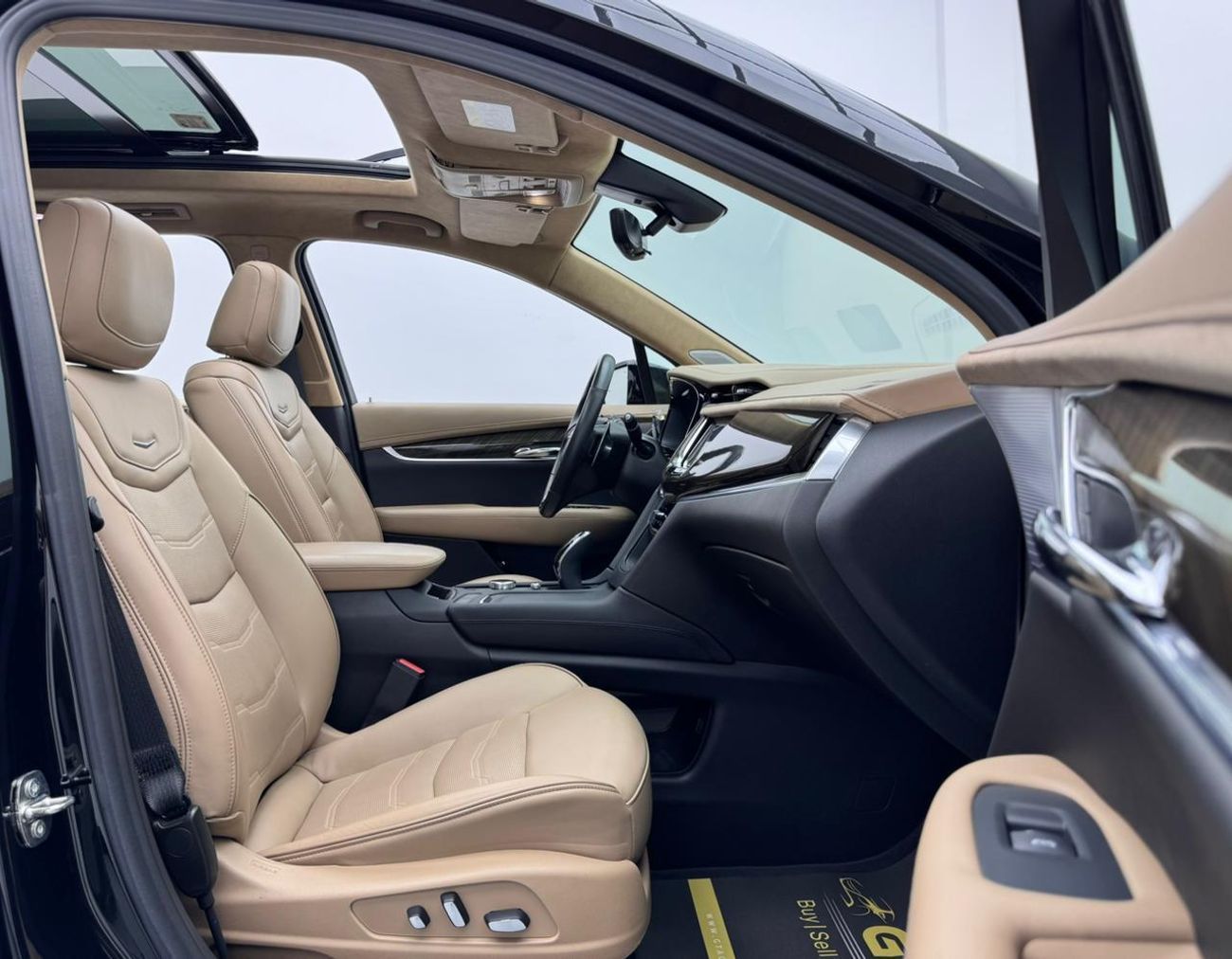 كاديلاك XT6 Sport 3.6L 2024 Cadillac XT6 Sport, 2027 Cadillac Warranty, 2028 Cadillac Service Pack, GCC