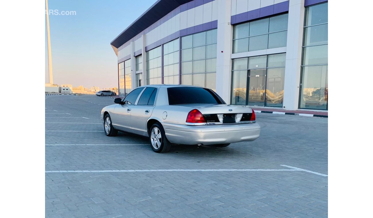 Ford Crown Victoria Ford Lincoln GCC model 2011 car in very good condition