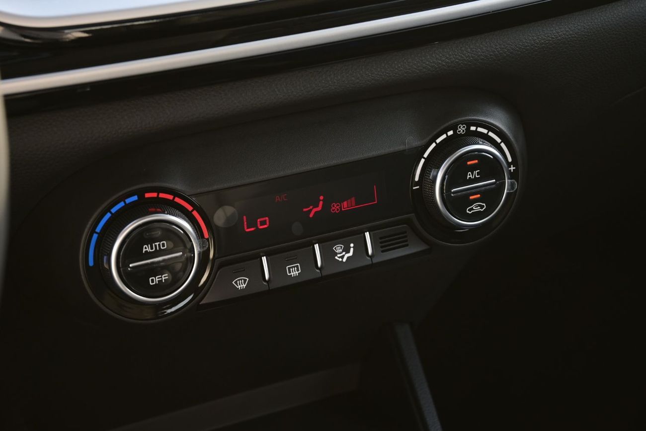 Kia KX1 Kia KX1 1.4L Petrol CVT, Color White, Model 2025