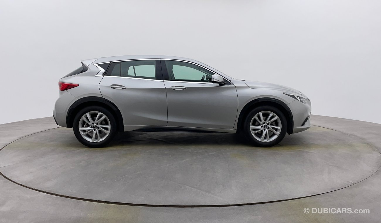 Infiniti Q30 1.6T Luxury 1600