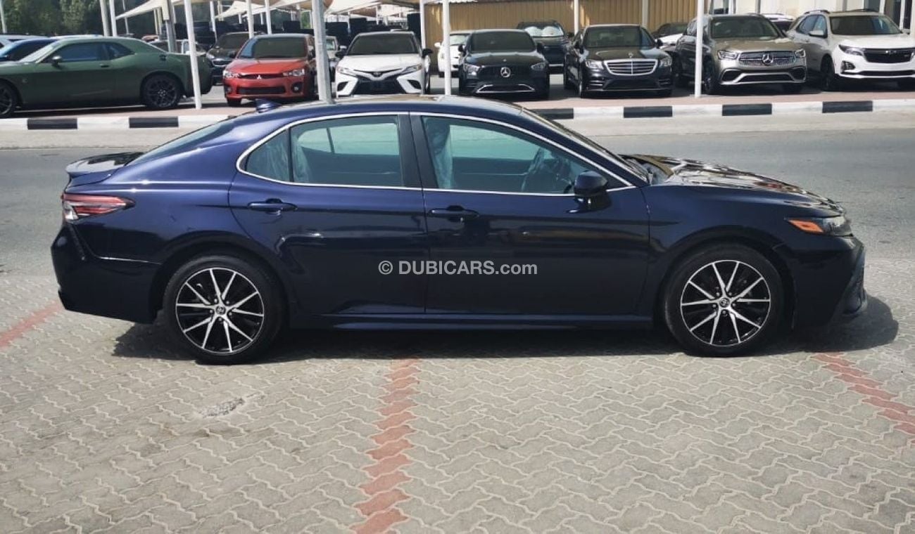 Toyota Camry SE - Sports Edition