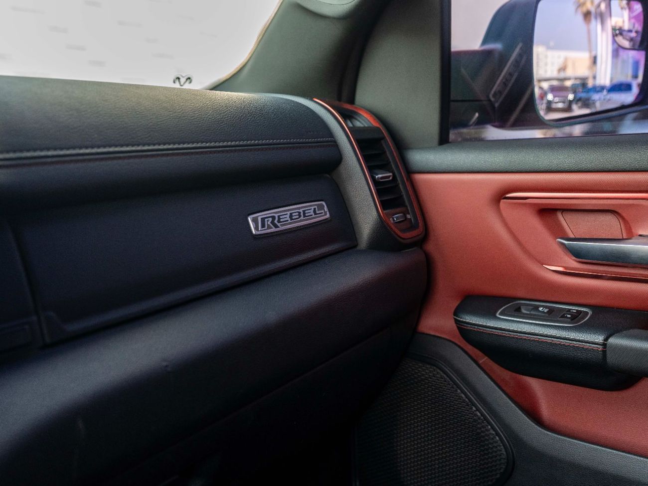 رام 1500 Rebel Crew Cab 5.7L