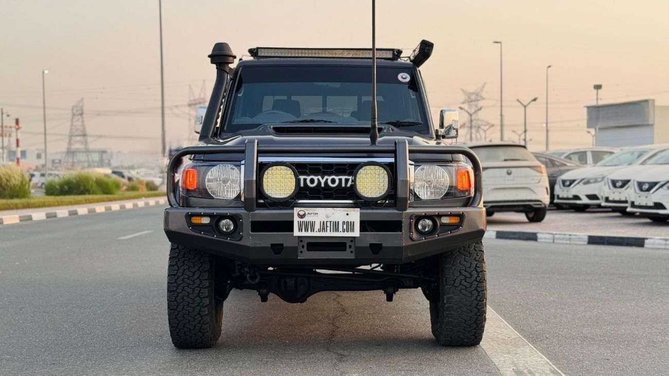 Toyota Land Cruiser HEAVY OFF-ROAD SETUP | 4WD | 4.5L DIESEL ENGINE | MANUAL TRANSMISSION | ROOF RACK + TENT | DOUBLE CA