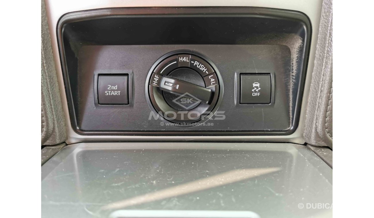 Toyota Prado 2.7L, 18" Alloy Rims, Rear Camera, LED Head Lights, Fog Lamp, Power Window, LOT-6131
