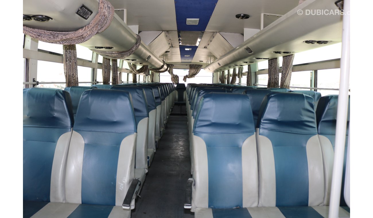 اشوك ليلاند فالكون 66 SEATER AC BUS