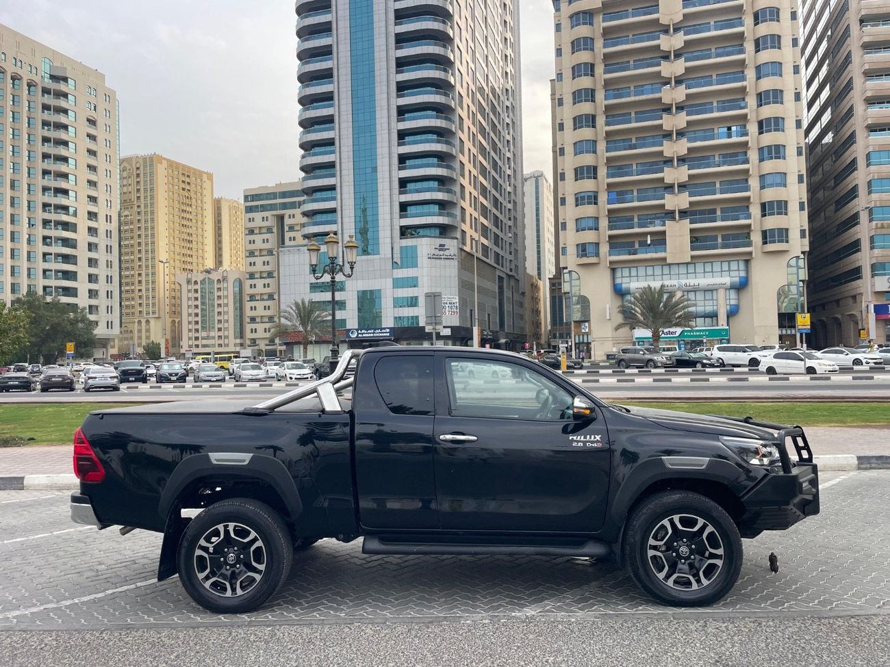 Toyota Hilux SR5 FULL OPTION 4x4 Auto Extra Cab export from Australia