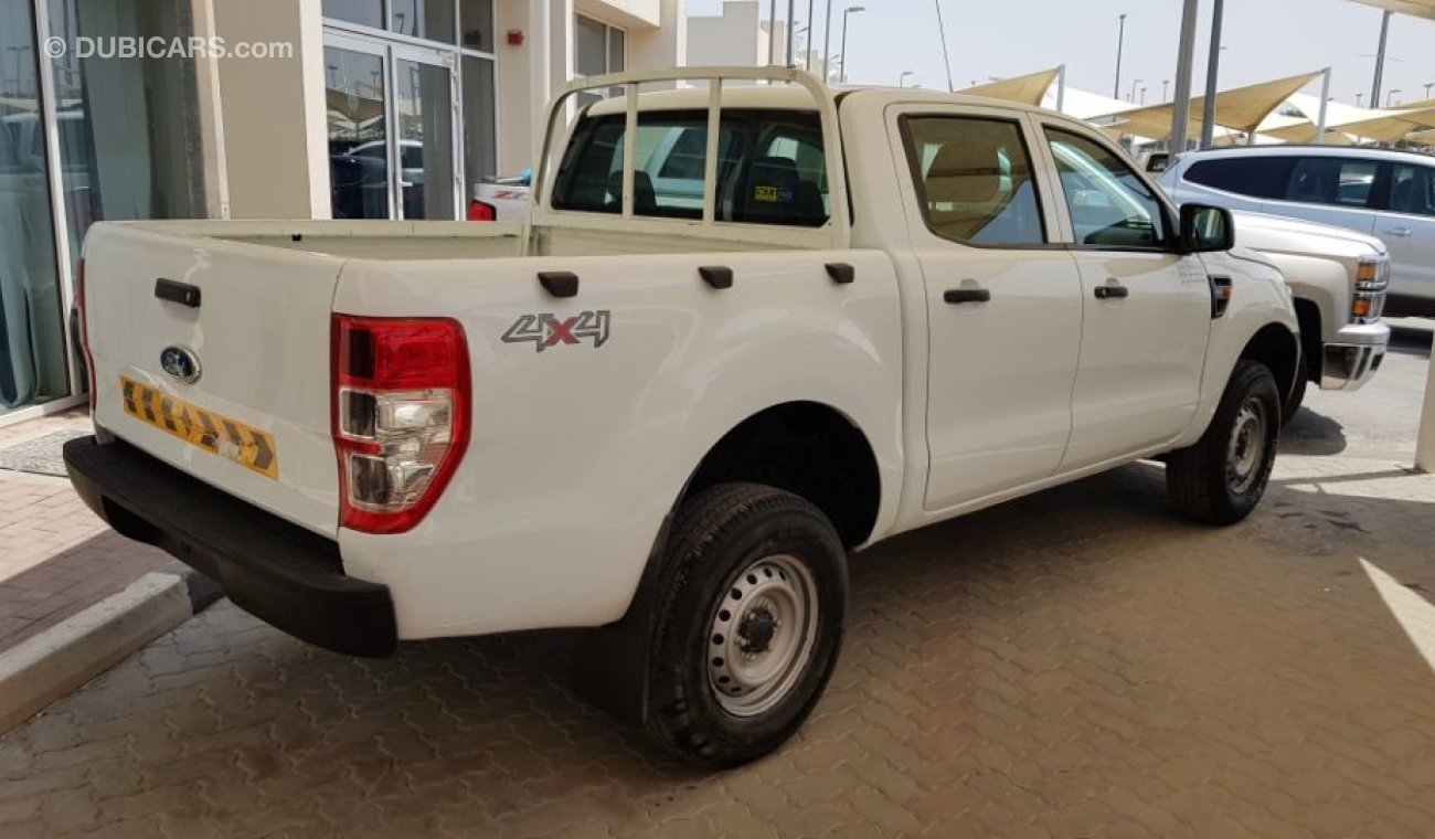 Ford Ranger 2015 model Gulf specs Manuel gear  4x4 ..fuel patrol