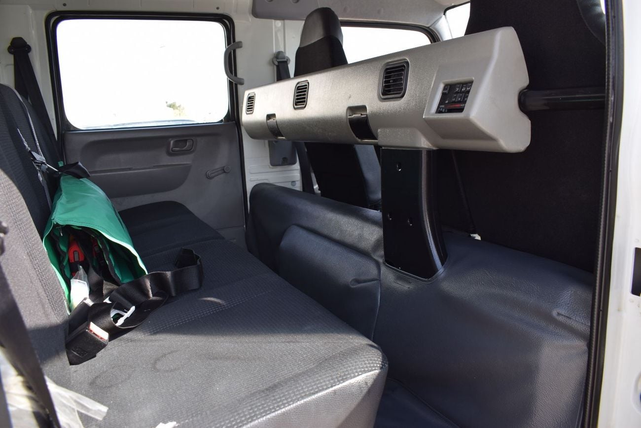 Mitsubishi Fuso Canter Mitsubishi Canter D/C Pick Up, model:2017. Only Done 38000 km