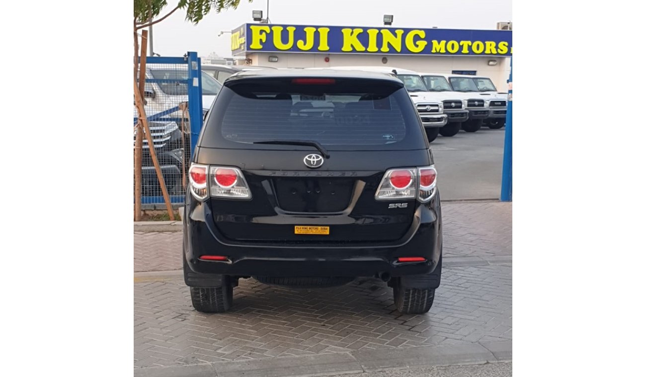 Toyota Fortuner 2.7 PETROL (4 CYLINDER)