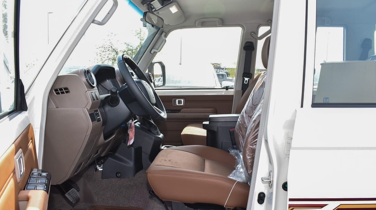 Toyota Land Cruiser 70 4.0L V6 A/T