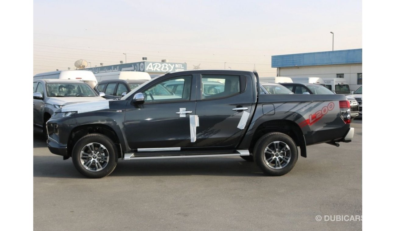 ميتسوبيشي L200 DIESEL - 2.4L -  DOUBLE CABIN - 4X4 - 6MT - POWER LOCKS AND POWER WINDOWS - EXPORT ONLY