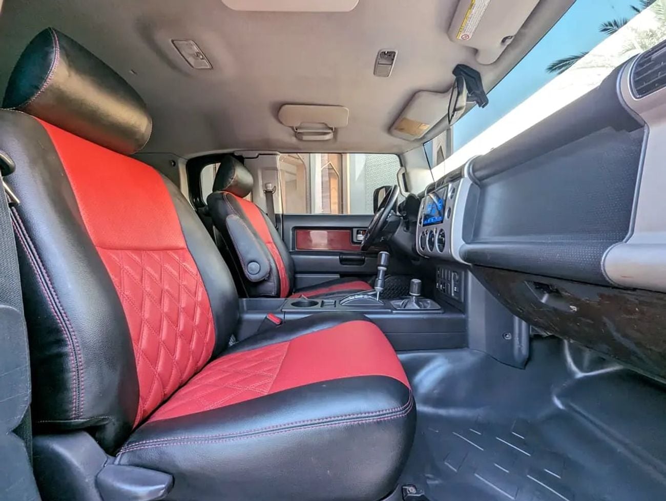 Toyota FJ Cruiser GCC Specs | 4.0L V6 | Off-Road Legend | Excellent Condition