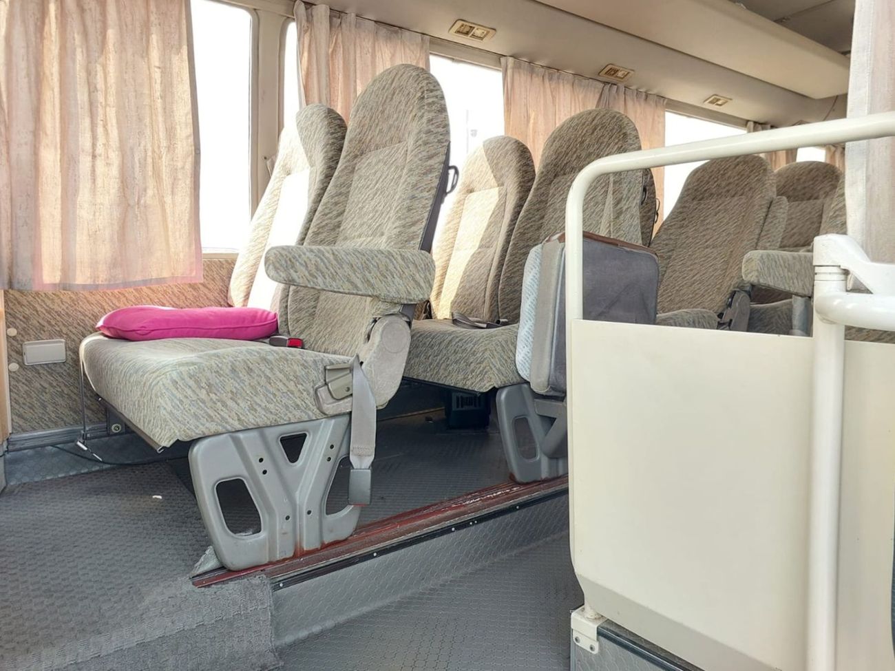 Mitsubishi Rosa (RAMADAN OFFER) MITSUBISHI ROSA BUS RHD 1998 MODEL 4.9 L DIESEL MANUAL(PM00434)