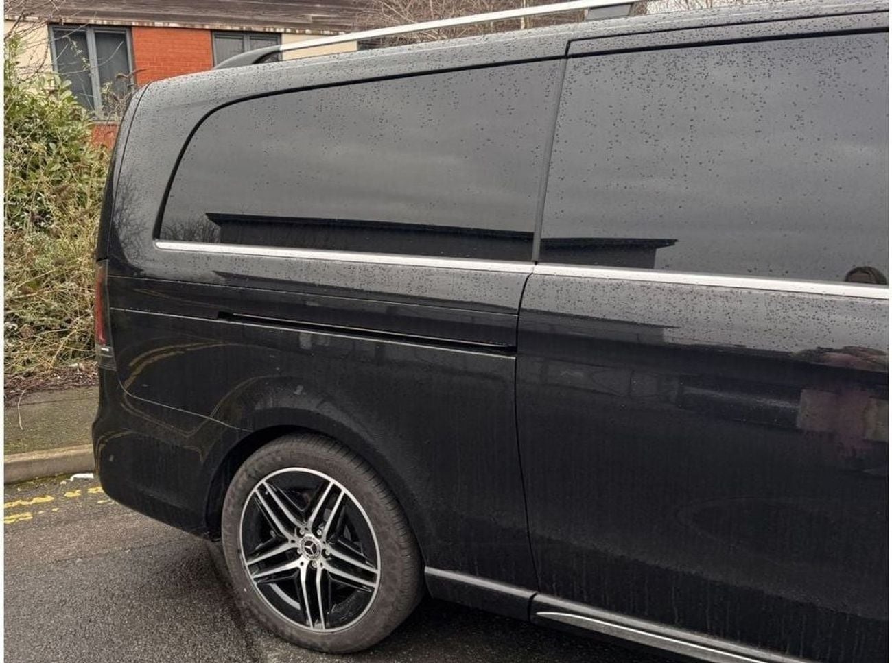 Mercedes Benz V300 AVANTGARDE VIP Conversion Brand New 2025 Model in RHD or LHD