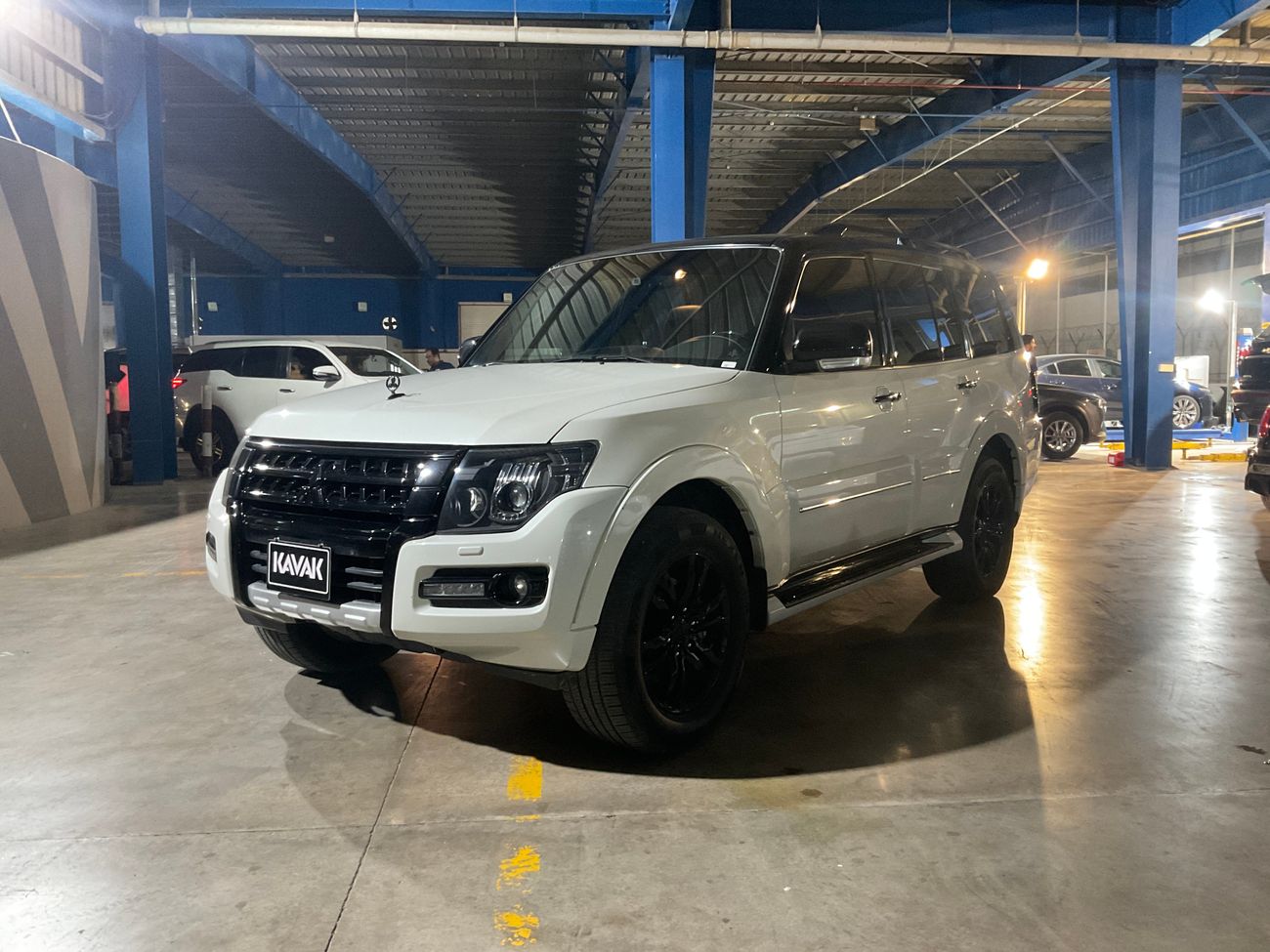 ميتسوبيشي باجيرو Signature Edition | شامل الضمان | 0 ﺪﻔﻋﺓ ﺃﻮﻟﻯ