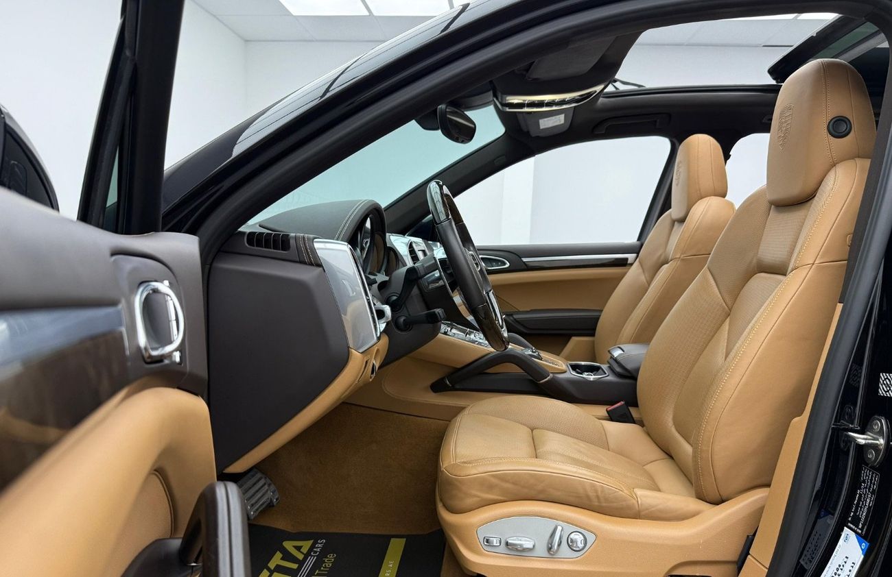 Porsche Cayenne S 3.0L 2015 Porsche Cayenne S, Full Porsche Service History, Very Low Kms, GCC