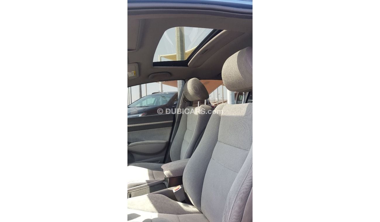 Honda Civic 2008 Gcc specs Full options sunroof DVD alloy wheels